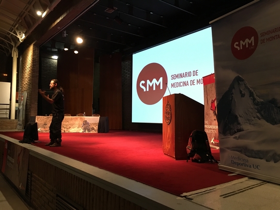 Yoga de la risa: Makalu Consultores en el Seminario de Medicina de Montaña 2017